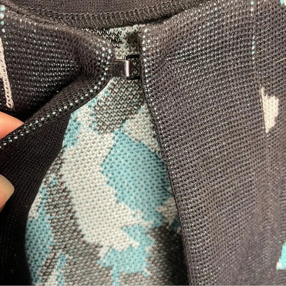 Misook Fly-Away 3/4 Sleeve Abstract Print Open Front Sweater Jacket - Picture 4 of 6